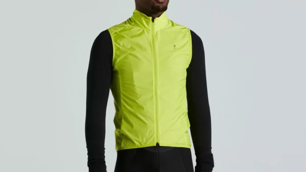 64421-210_APP_RACE-SERIES-WIND-GILET-MEN-HYPERVIZ-M_HERO